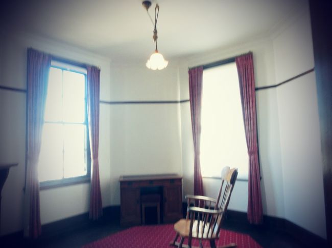 多角形の間の２階バージョン。<br />２階からは裏手にあるお庭が見えます。