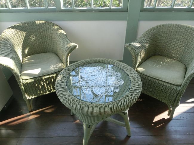 机の上のレースが可愛い♪