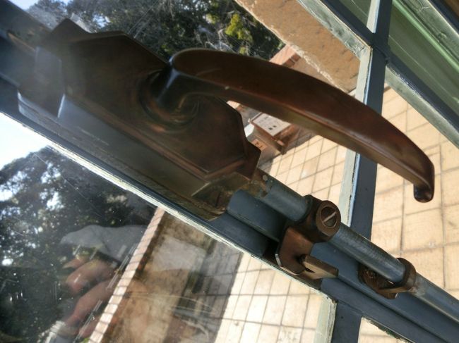 鍵も今つけたら泥棒が入るでしょうが、可愛い♪