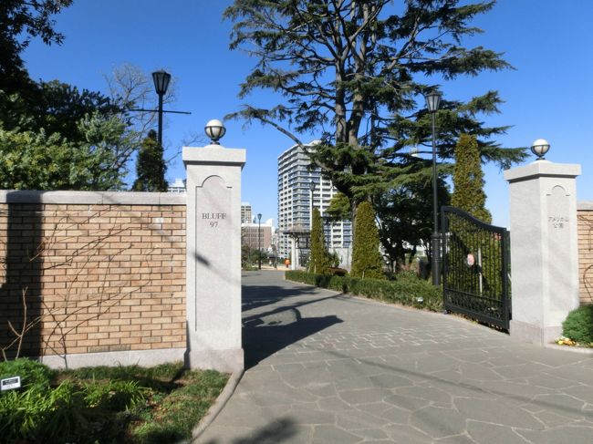 標識に従うとアメリカ公園だったかな？という公演がありますが、ここを突っ切って大丈夫！！