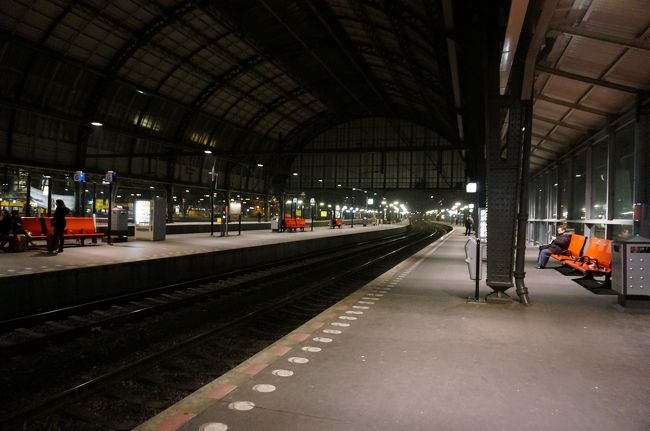 アムステルダム中央駅7:18発⇒ブリュッセル南駅9:08着