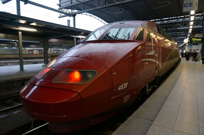 赤いボディーのタリス