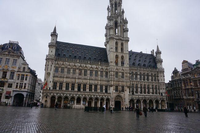 「市庁舎」<br />あいにくの雨でしたが<br />すばらしい景色です。<br />