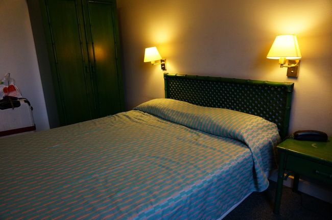 お部屋は隣との壁が薄いのか<br />シャワーの音や、話し声が聞こえて<br />う・・・んって感じでした。