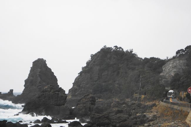 呼鳥門と反対側の景色<br /><br />右隅に国道が走っています。