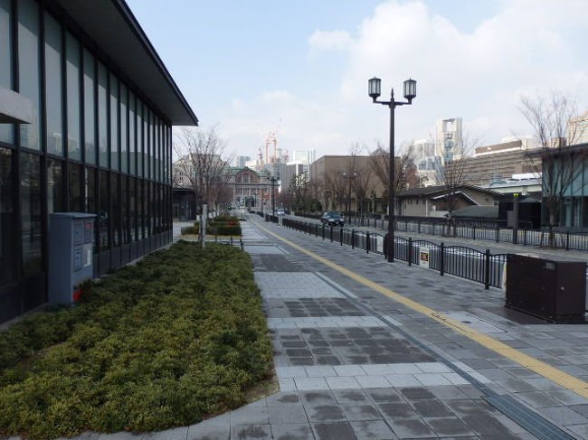 なにわ橋駅周辺の光景。<br />