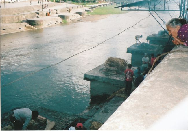 火葬場も身分によって場所が変わるらしいです。