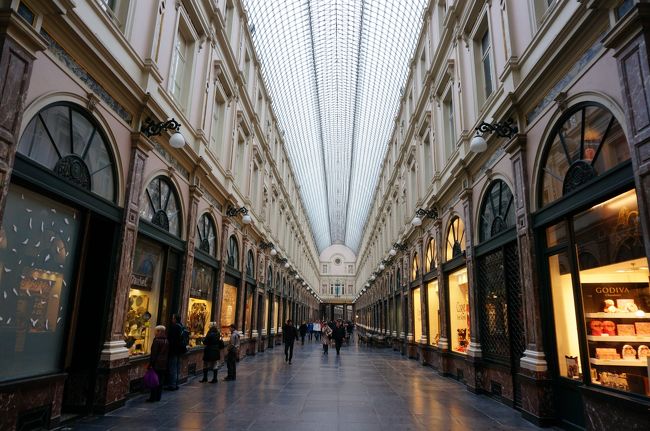 世界最古のアーケード<br />「ギャルリー・サンチュベール」