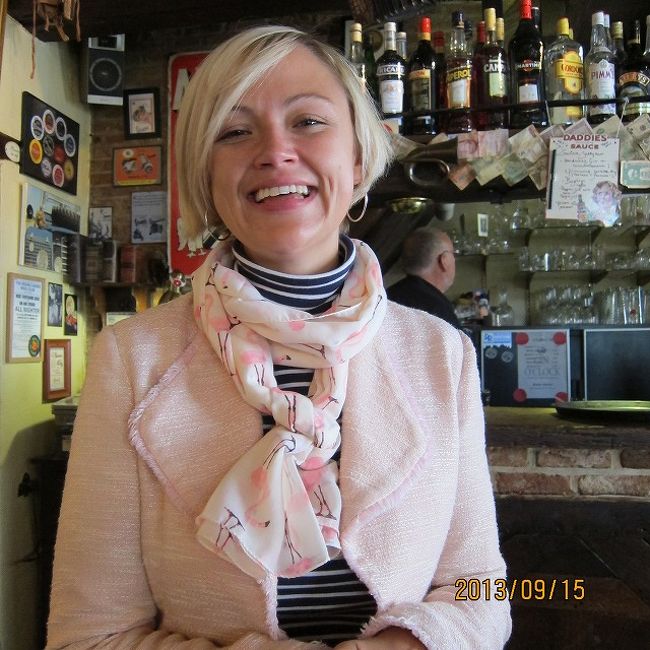 レストランのおねえさんです。<br />あまりにキュートなため写真を撮らせていただきました。<br /><br />ほんとに美味しかったです。ありがとうございました。