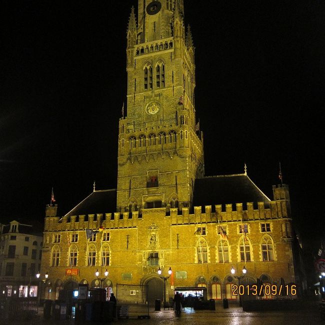 夜のマルクト広場です。