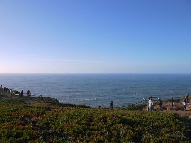 ってことで7分でロカ岬(Cabo da Roca)を観光しなきゃ！<br />海綺麗〜。