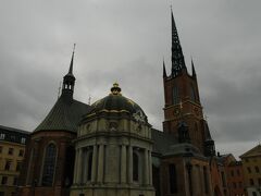 少し歩いてリッダーホルム教会へ。
2日前から休館期間に入っていて中に入れず。残念。
