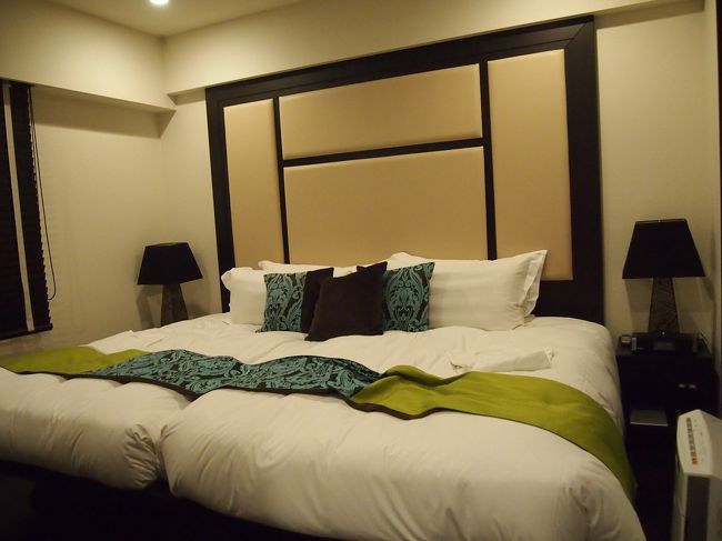 ハリウッドツイン。広くてゆったり。加湿器も装備。PanasonicのNano-e もあったので、ばっちり加湿出来ました。