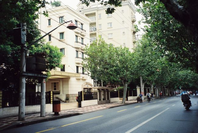 丁香花園のある華山路から興国路に入ります。
