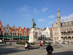 建物自体は大きくは無いけど、凄く綺麗で素晴らしい町並み。