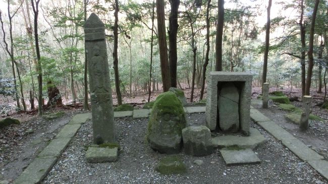 自宅に帰ってから少し調べましたがどういったお地蔵さんかは分りませんでした。