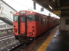 定刻どおり、城崎温泉駅に到着。

こうのとり3号は、城崎温泉駅で、11:53発の鳥取行き（2両編成のワンマンカー）に連絡している。大乗寺などのある香住や、餘部方面に足を延ばす場合には便利である。

城崎温泉駅からさき、浜坂、鳥取、倉吉を経て、米子市の伯耆大山（ほうきだいせん）駅までの区間は、電化されていない。