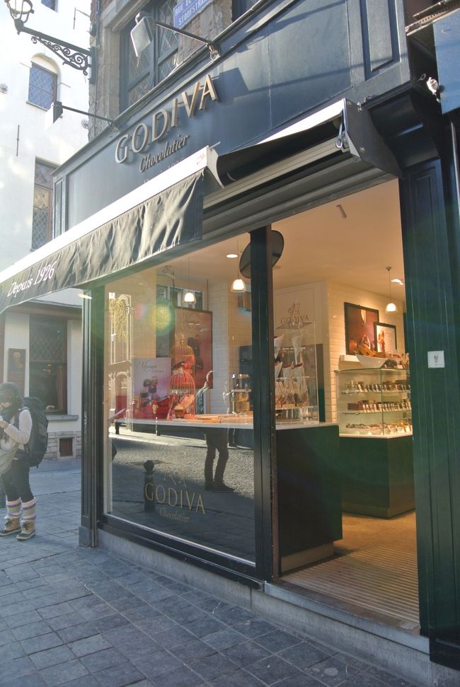 GODIVAは日本でも簡単に手に入るので、お土産としては買いませんでした。<br />ただ家族で食べ比べをする目的で購入しました。