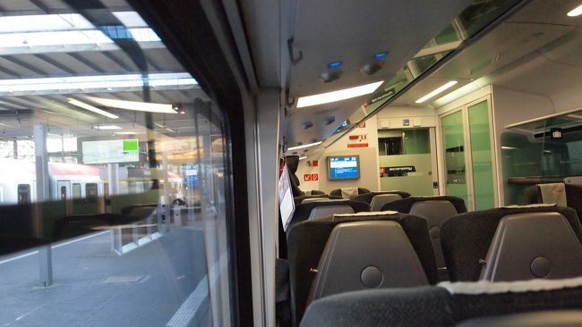 ここからウィーンまではザルツブルグを経由して4時間位。<br />ザルツにも寄りたかったけど、<br />ウィーン滞在時間を少しでも延ばしたいので今回はパス。<br /><br />そしていよいよ私は3回目、旦那さんは初めてのウィーンへ降り立ちます。