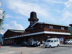 柏原駅（かいばらえき）は、西日本旅客鉄道・福知山線の駅。
兵庫県丹波市柏原町柏原字松ヶ端にあり丹波市の代表駅である。

バイク道でなんとなくかっこよかったので走行を停めて撮影に興じてみた。