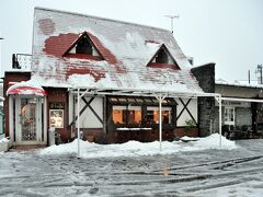 西洋料理 KONOMI

美味しいレストランを予約したのに 大雪で！「本日の営業は中止とさせていただきます」による怪我の功名。
そして、雪の小田原城観光でお昼を食べ損ないました。
偶然、見つけたお店です。
国道1号線沿い、小田原で古くから地元の人や箱根の別荘族や財界人に愛された小田原の西洋料理店。