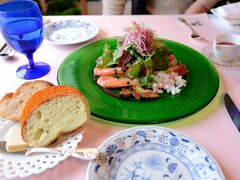 西洋料理 KONOMI

海の幸の季節のサラダ　木苺のドレッシィング