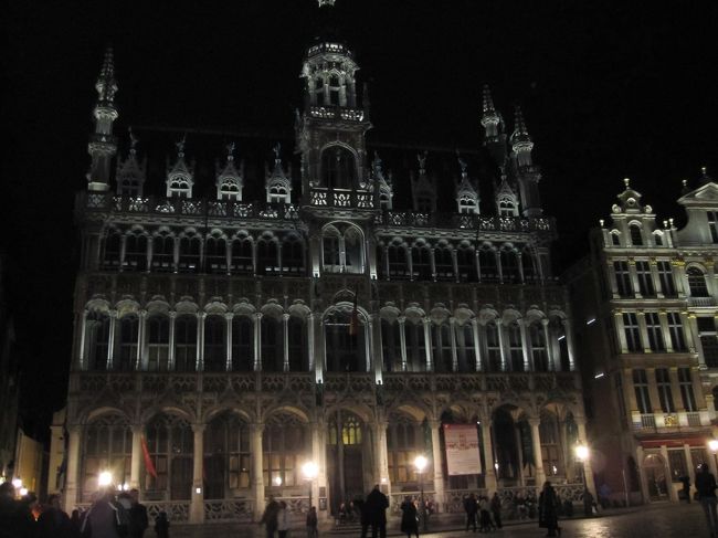 世界遺産、グランプラスの象徴。<br />市庁舎。