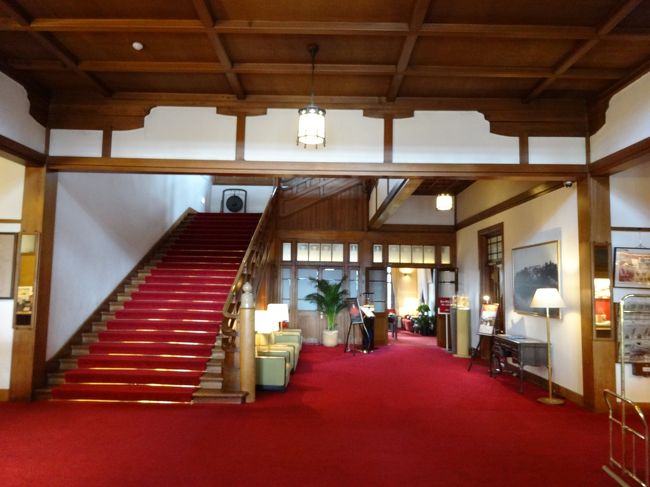 政府機関の鉄道院、日本交通公社（JTB）、都ホテルの経営を経て、現在はＪＲホテルグループです。