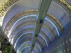 ガイドの方に高雄市内まで送ってもらい、ショッピングモールをブラブラしてから、空港へ移動。