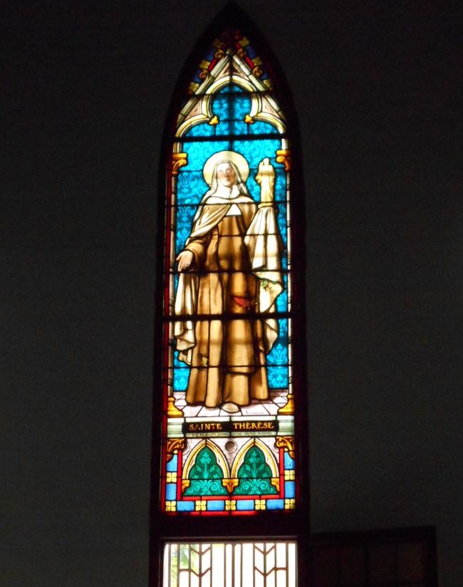 なんでも、ステンドグラスは<br />イタリア製だそうです。