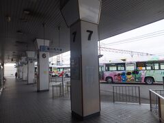 バスは滝川駅近くの滝川バスターミナルに到着しました。ここでバスを降ります。