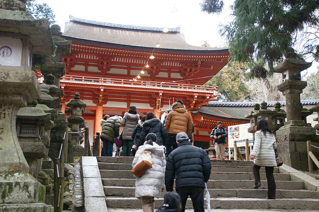 ●南門＠春日大社<br /><br />大分、歩きました。<br />やっと春日大社の中核部分にきました。