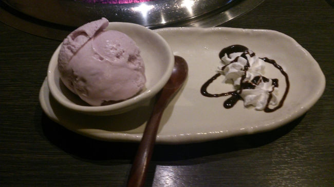 デザートです。飛行機の中で買ったアイスクリームより美味しかった。