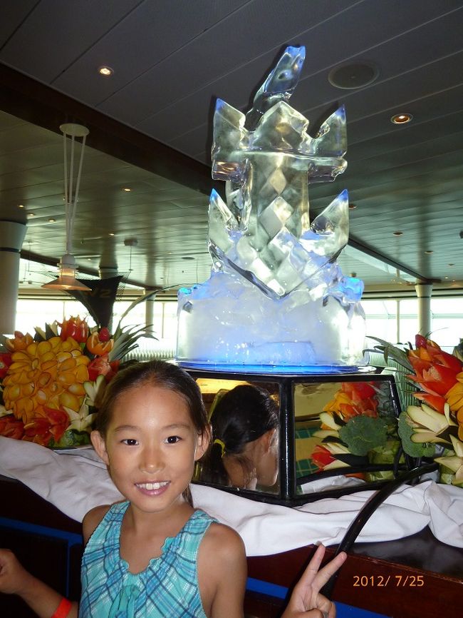 メインダイニングのあとでビュッフェで2度飯(笑)<br />シュンはサッカーへ行きました。<br />タフ過ぎる。