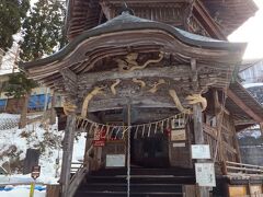 「さざえ堂」

江戸時代中期の仏堂で、上り下りが螺旋状になっていて、同じところを通らずに見物できる世界的にも珍しい建物。国重要文化財。
（パンフレットあいばせより）