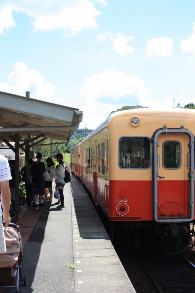 そして養老渓谷駅に到着です！<br />最近、天候が不安定で心配しましたが夏のような空でした。