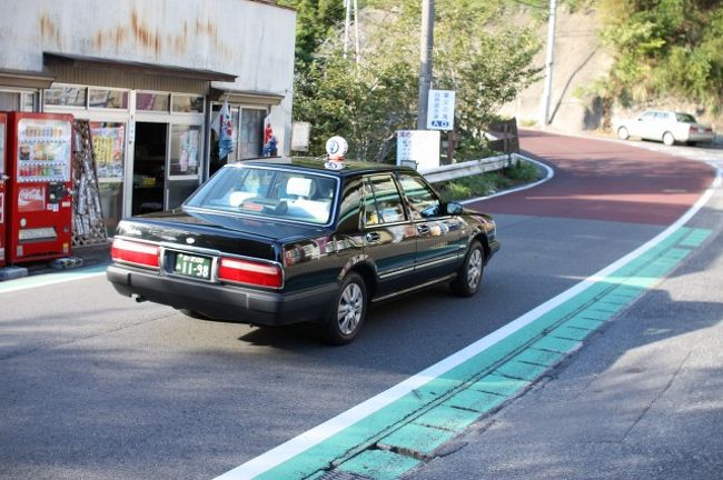養老渓谷駅に着いて休憩。もう疲労困憊でした。自分も夜中の00時から起きていたのでぐっ疲れが来ましたね。 <br /><br />休憩後、養老渓谷の名所を何も見ていないという話になり、タクシーで粟又の瀧を目指しました。