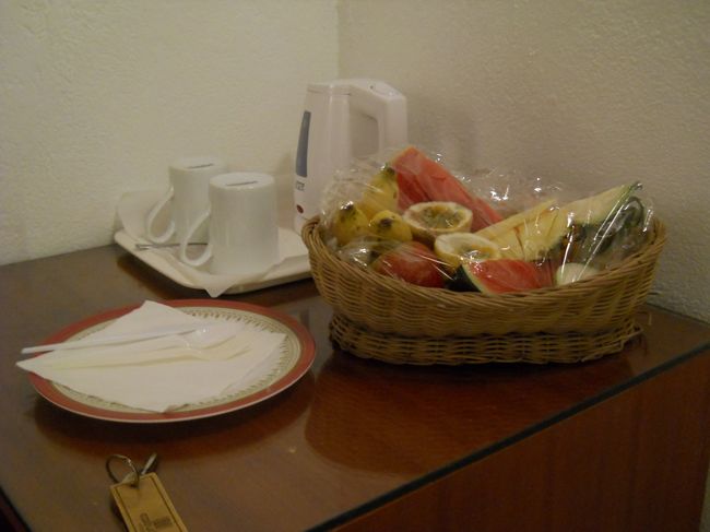 ハネムーンでもないのに部屋にフルーツバスケットが・・<br /><br />とりあえず有難うございます。