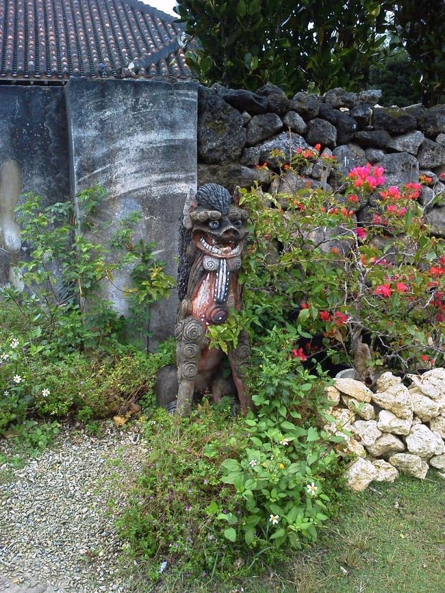 こちらの旧家にもシーサー。