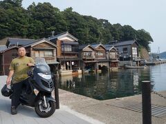 伊根小学校前の公園にて