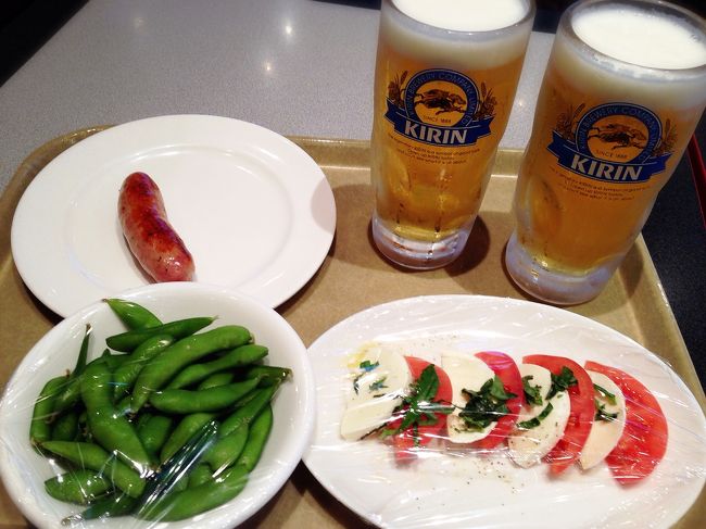 やっとチェックインしてさらに時間があるため、ビール飲んでおりました。