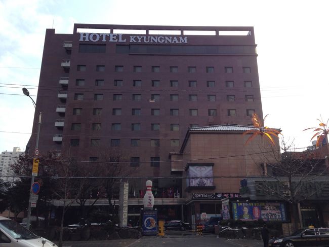 一夜明けたホテル外観です。<br />見た目立派です。<br />中は古いです。