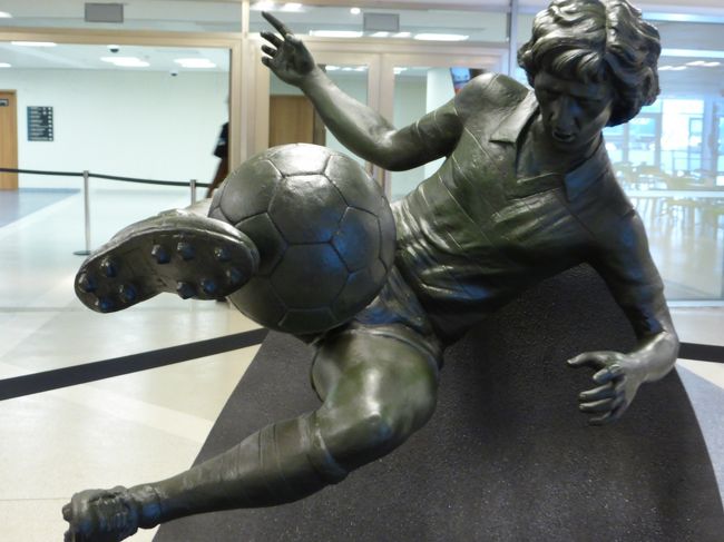 おぉ、ジーコ。<br />ここブラジルでは本当にHEROだったのね。<br />2006年のドイツ大会の後<br />総スカンして、ゴメンね。と、そっと謝る。<br />