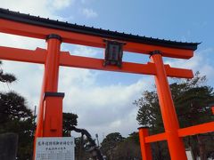 「白山神社」

きゃぁ〜！晴れてま〜す\(^o^)／
青空に朱の鳥居映えますね(^^)v