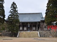 壇上伽藍の金堂前です。14：50頃。手前の地面に見える礎石は中門跡です。この日はここから南海バス、南海電車、地下鉄、新幹線と乗り継ぎ名古屋まで帰りました。