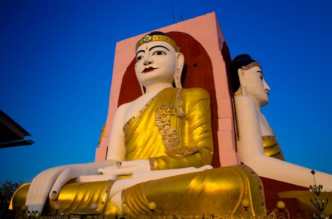 つづいてチャイプーン・パヤー。<br /><br />ミャンマーの仏様はつねに欠かさず手入れされているので、いつも美しい。