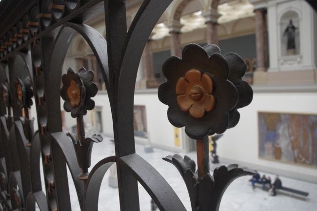 美術館の柵が可愛い