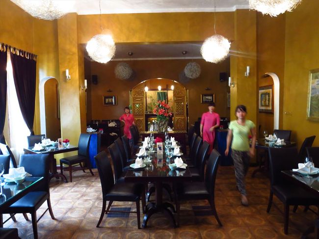 ハノイ在住の友人が連れて行ってくれました。<br /><br />オサレなお店です。