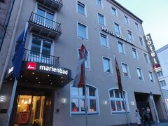 1泊したホテルは中央駅近くの Hotel Marienbad を選びました。
http://www.nuernberg-hotel-marienbad.de
［ダブル2人ユーズ朝食付き　計80ユーロ]