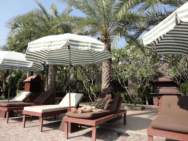 涼しかったので、泳ぎはしなかったです(>_<)<br /><br />チェックアウトの時間までのんびりして、ホテルの人にタクシーをお願いしました(^-^)